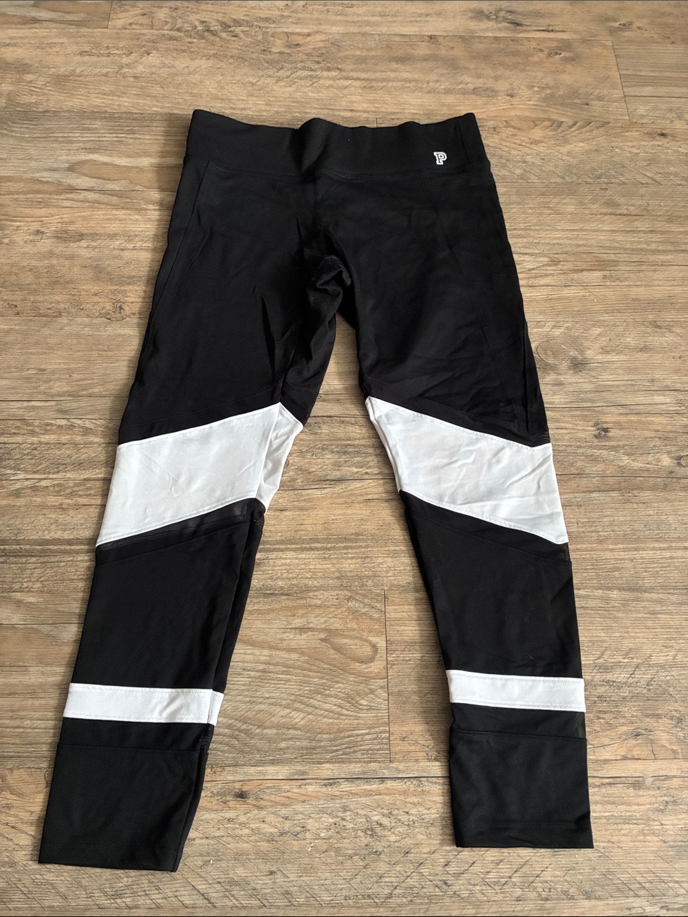 PINK Victoria Secret Black and White Colorblock Active Leggings